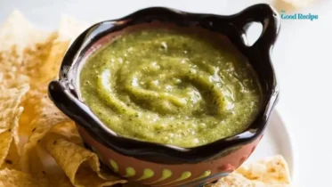 Moe's Tomatillo Salsa Recipe